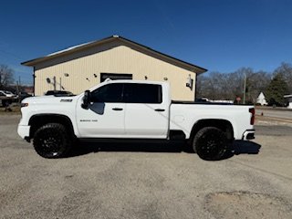 2024 Chevrolet Silverado HD LTZ's photo